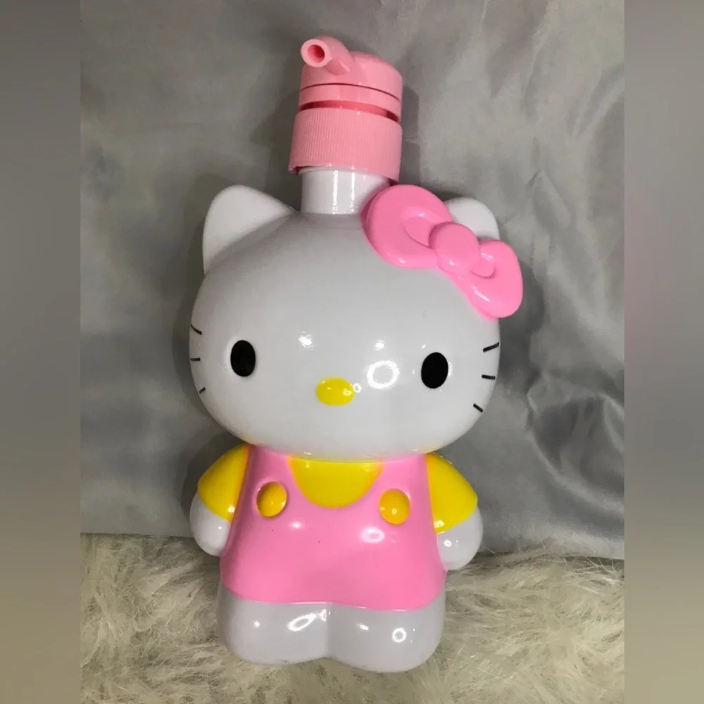 NIP Sanrio Hello Kitty Doll Bath Kitchen Soap Pump Dispenser Pink 3D Figure 8”